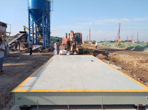 中鐵十六局鄭州南站SCS-80T數(shù)字地磅