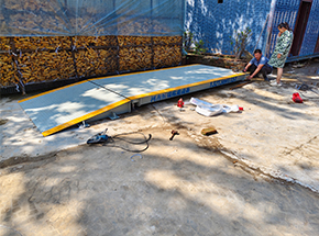 開封蘭考縣德牛養(yǎng)殖場10噸地磅